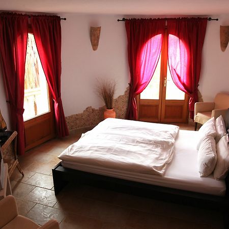 Weingut & Landhotel Can Davero Бинисалем Экстерьер фото